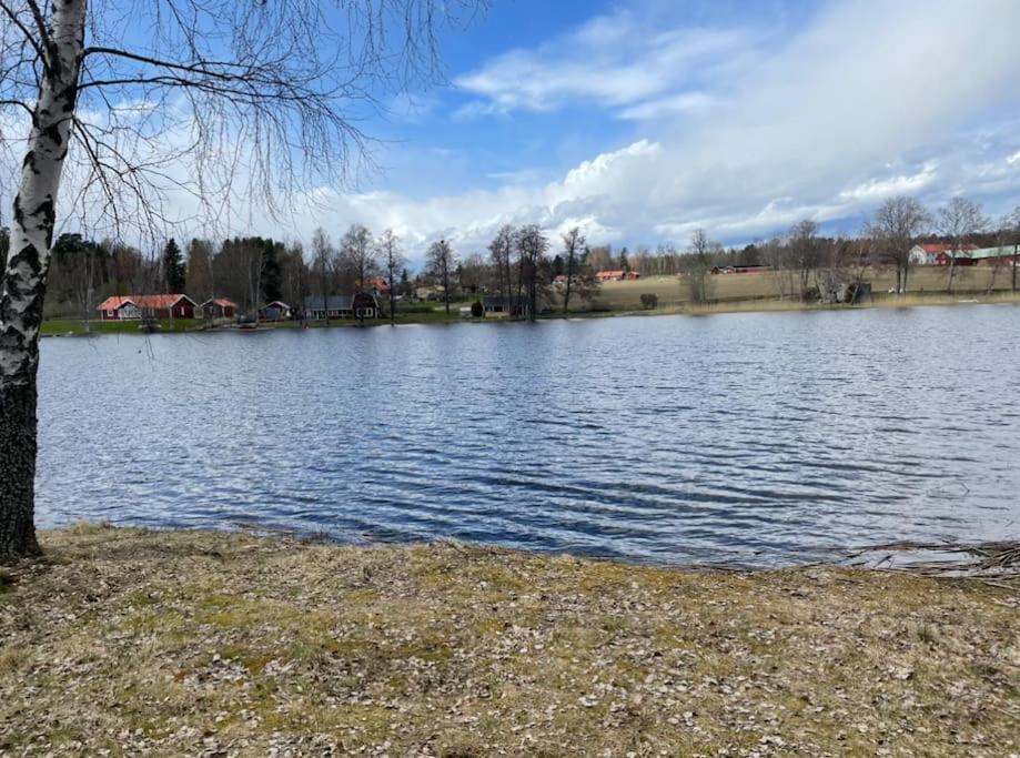 Nyrenoverat Strandnaera Med Fantastisk Utsikt Rimbo Zewnętrze zdjęcie